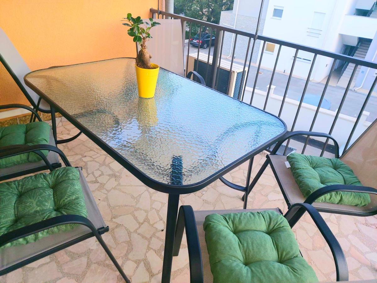 Apartman Arija-Pino Vodice Kültér fotó
